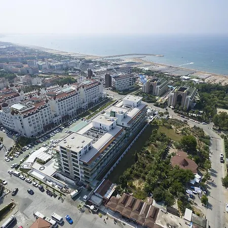 Sunport Otel